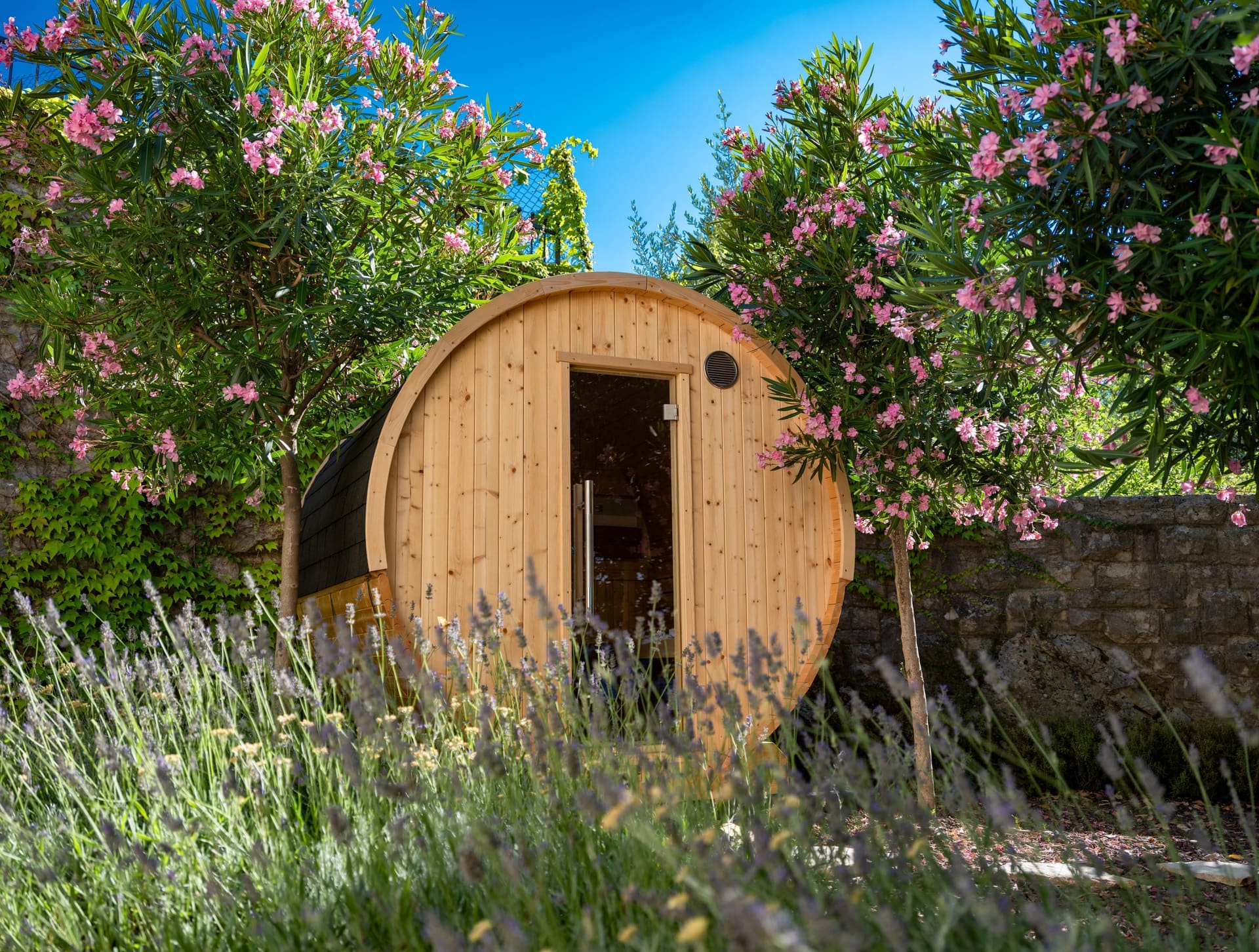 Sauna mit Holzverkleidung in der Villa Šolta